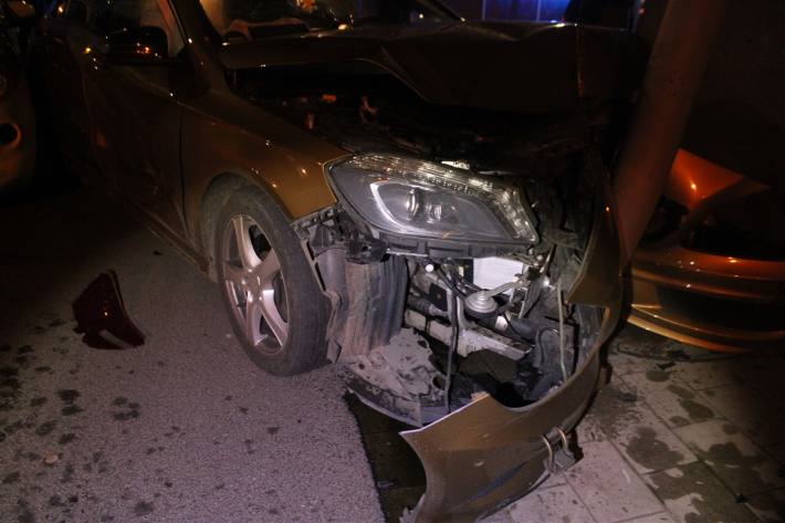 In Duisburg kam es gestern zu einer Kollision auf einer Kreuzung