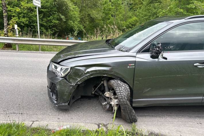 Beim Unfall entstand an den beiden Autos Sachschaden