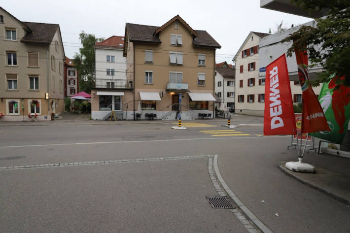 Auto erfasst Kind auf einem Fussgängerstreifen auf der Zürcherstrasse in St.Gallen