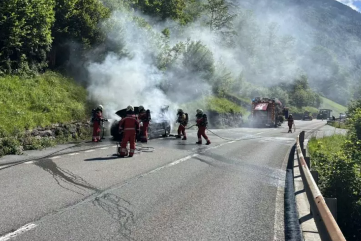 Die Sernftalstrasse zwischen Engi und Schwanden war für etwa drei Stunden gesperrt