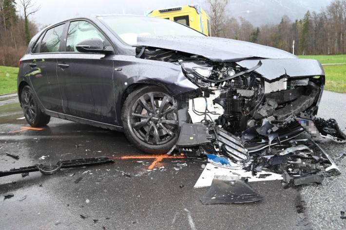 Es ist ein Sachschaden von rund 40.000 Franken entstanden.