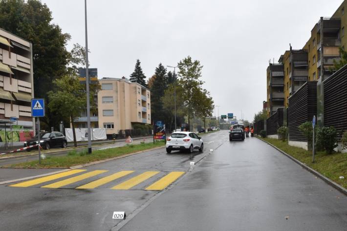 In Glattbrugg ZH hat sich ein schwerer Verkehrsunfall auf einem Zebrastreifen ereignet.