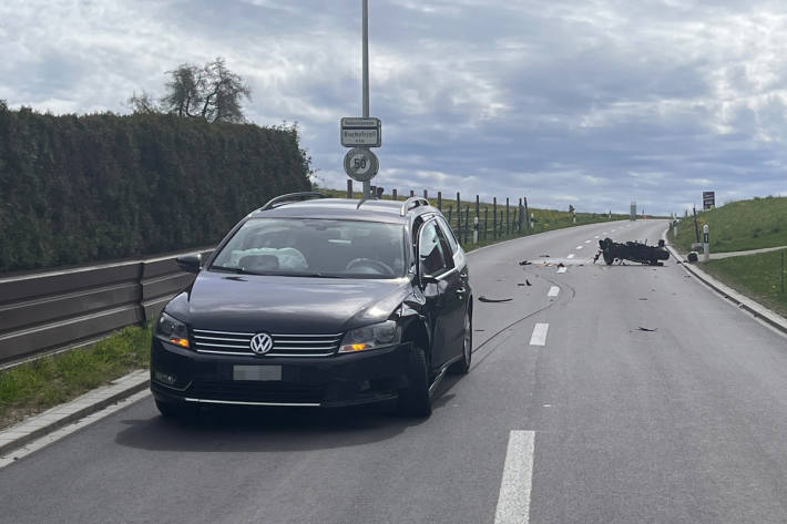 Der Motorradfahrer wurde mittelschwer verletzt