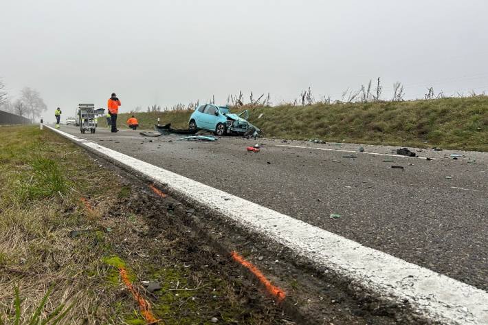 Die Wohlerstrasse musste lange Zeit gesperrt bleiben.