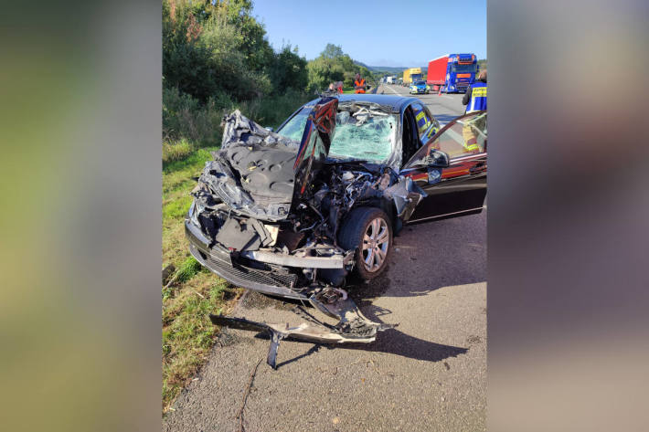 Unfall mit einer schwer verletzten Person auf der A4