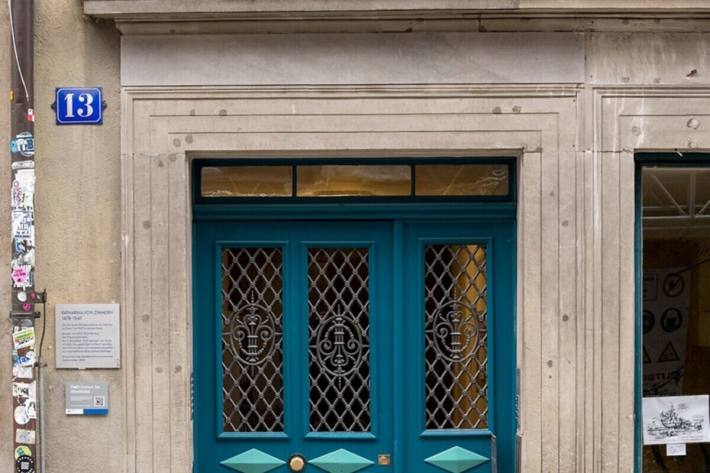  Abgedeckte Inschrift Neumarkt 13