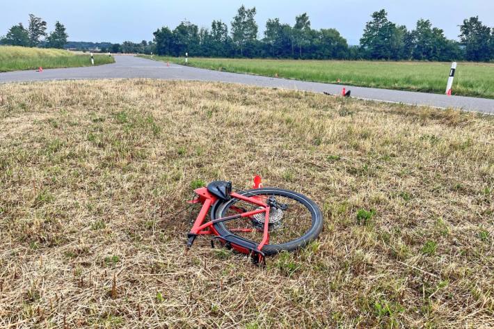 Der E-Bike-Fahrer wurde durch den Unfall lebensbedrohlich verletzt