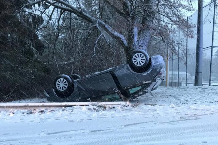 Eines der verunfallten Fahrzeuge in der Westpfalz