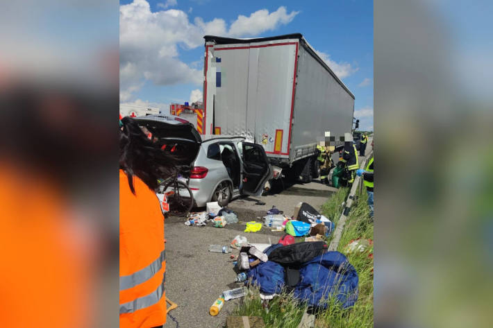 Schwerer Lkw Unfall auf der A4 bei Neudietendorf