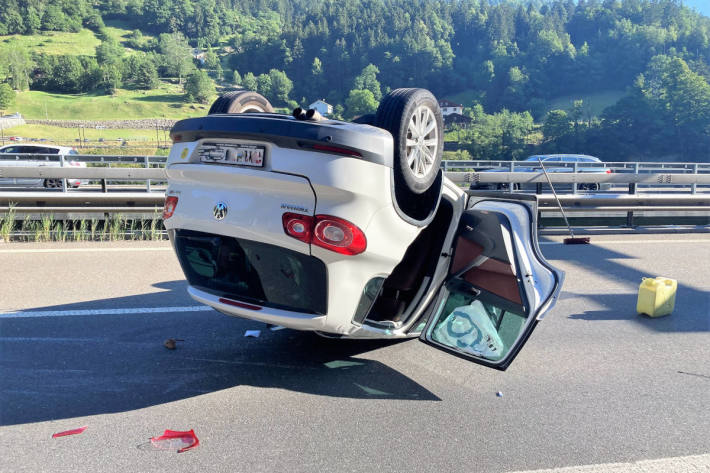 Drei Personen bei Unfall auf der A2 in Silenen verletzt