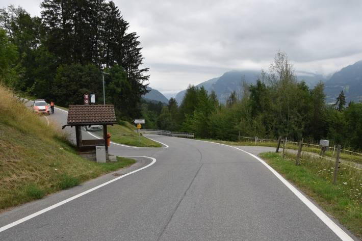 Der Fahrradfahrer erlitt Brüche 