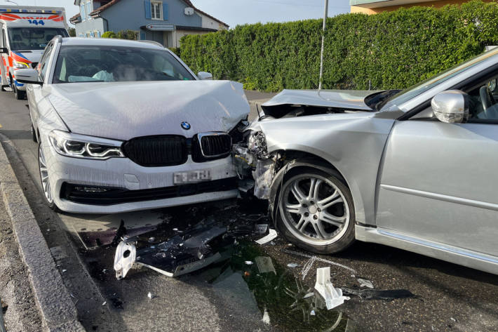 An den Fahrzeugen entstand jeweils Totalschaden