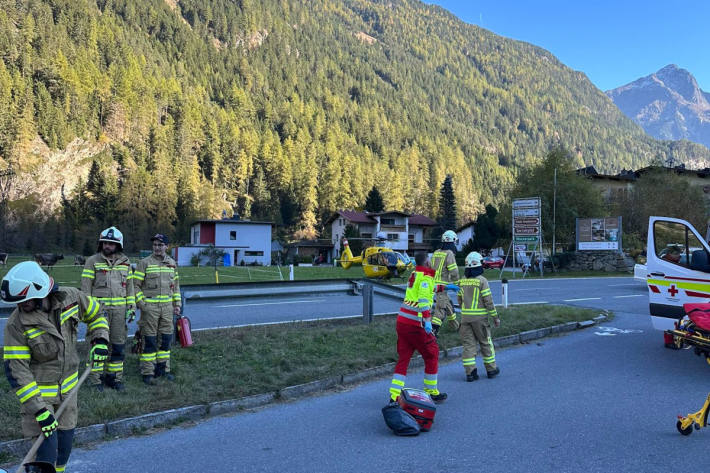 Der Motorradlenker wurde schwer verletzt ins Spital gebracht.