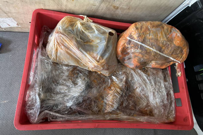 Dieses Gammelfleisch sollte auf einem Fest in Bayern verkauft werden.