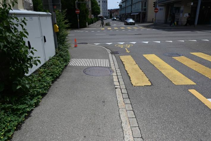 Beim Unfall in Wil verletzte sich ein 91-jähriger E-Bike-Fahrer.