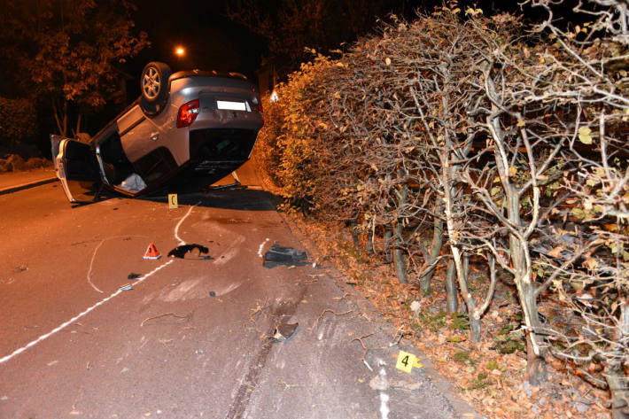 22-Jähriger baut spektakulären Unfall.