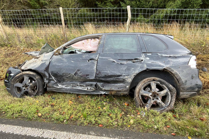 Der 21-jährige Fahrer überholte mehrere Autos als es zum Crash kam.