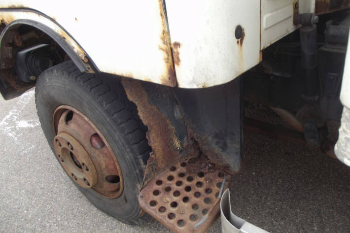 Das Fahrzeug wies mehrere schwere Mängel auf.