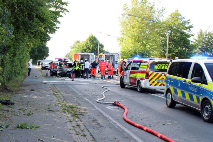 Auto überschlägt sich in Hüllhorst