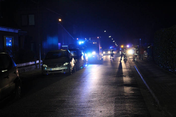  Eine Person in brennender Wohnung eingeschlossen in Scheeßel