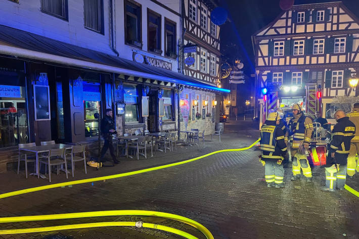 Die Feuerwehr konnte eine Ausbreitung des Brandes verhindern.