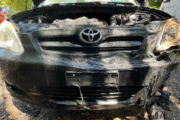 Ein weiteres Fahrzeug war von dem Brand betroffen