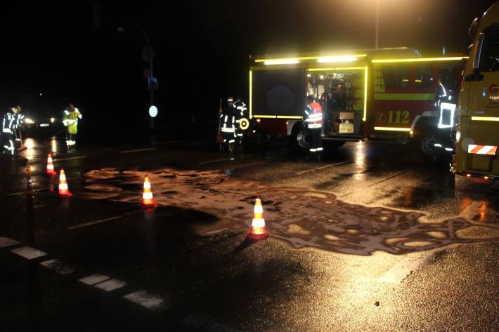 Rahden – Der Lenker des Mercedes und sein Beifahrer wurden verletzt