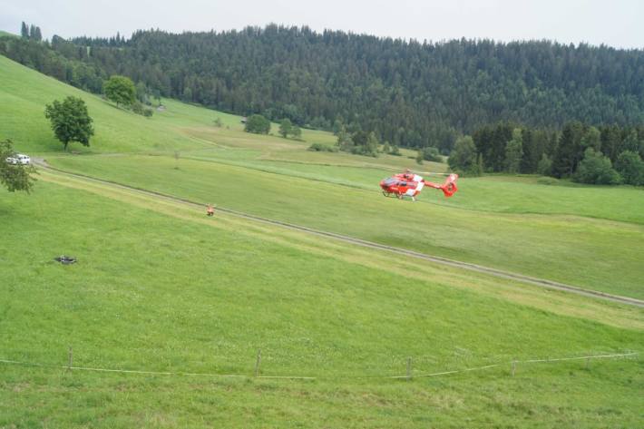 In Oberägeri verletzte sich gestern ein Motorradfahrer nach einem Unfall schwer.