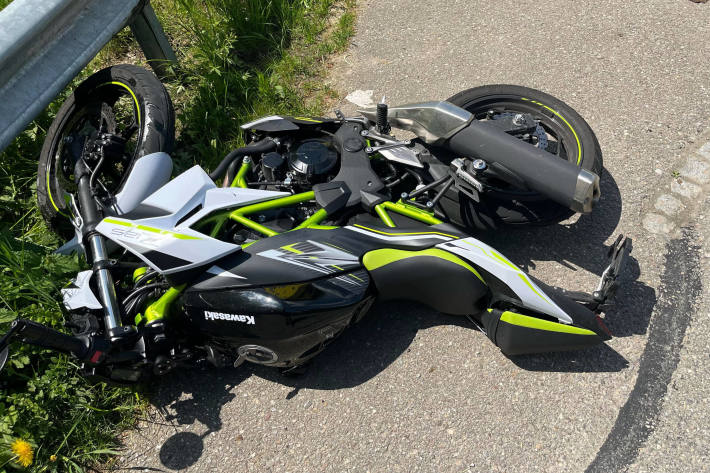 17-jährige Lernfahrerin verunfallt mit Motorrad