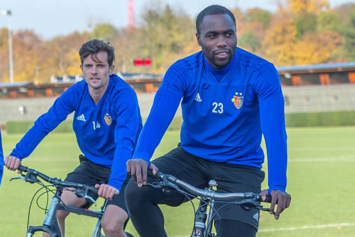 Valentin Stocker (l.) und Eder Balanta müssen pausieren.