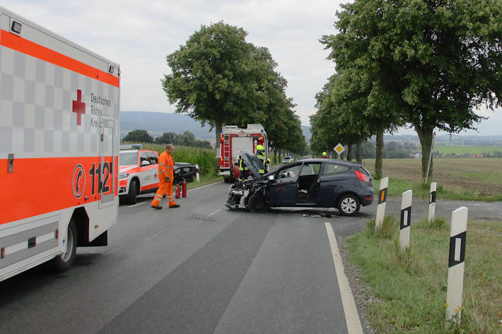 Verkehrsunfall auf der Landesstraße 423 mit zwei verletzten Personen