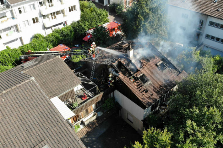 Die Polizei geht von Brandstiftung aus!