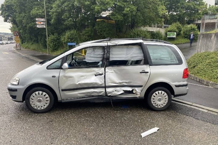 Durch den Verkehrsunfall gab es auch Verkehrsbehinderungen.