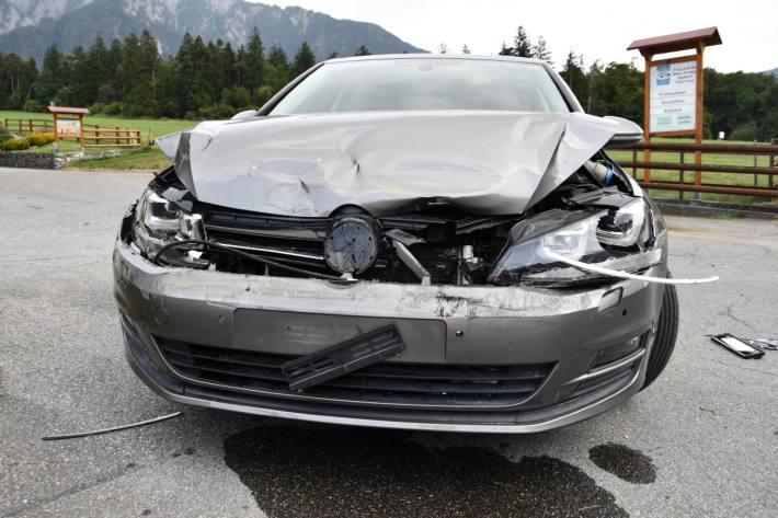 In Chur hat sich ein Unfall zwischen Auto und Postauto ereignet.