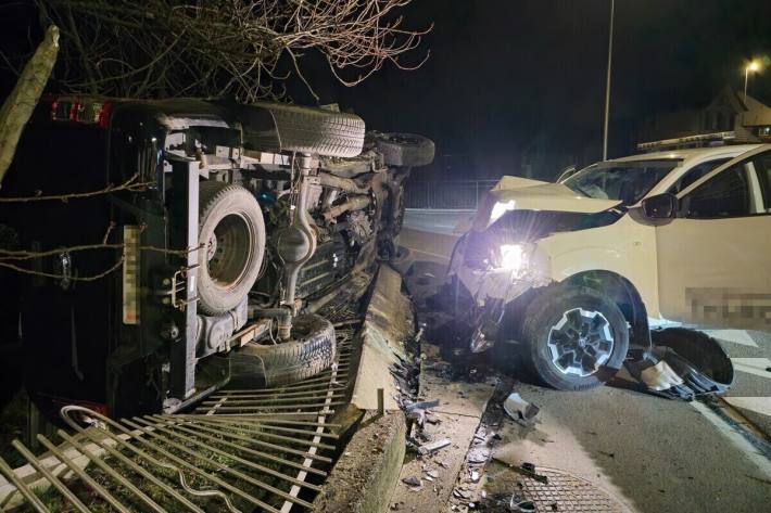 Beim Unfall wurde eine Person leicht verletzt