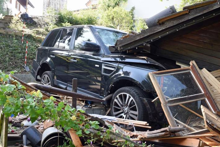  Die Autofahrerin wurde beim Unfall leicht verletzt