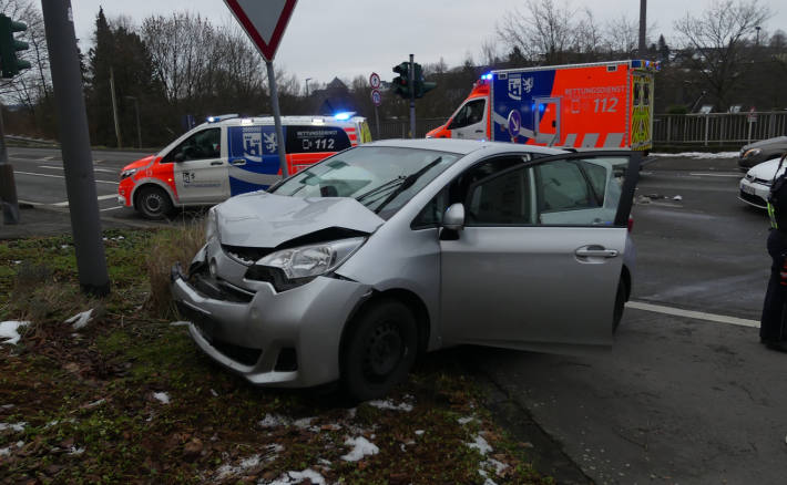 Unfall im Kreuzungsbereich