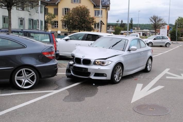 In Ramsen SH hat gestern eine Seniorin die Kontrolle über ihr Auto verloren.