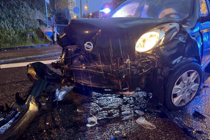 Das Fahrzeug wurde stark beschädigt