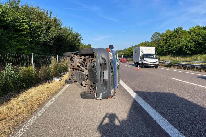 Auf der A1 verunfallt