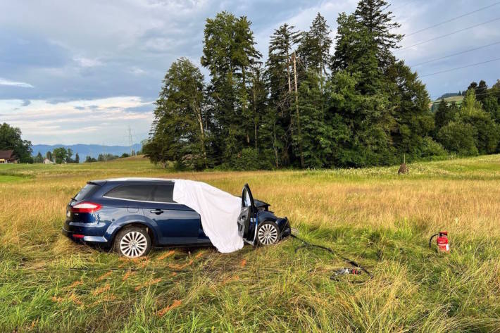 Nach dem Unfall kam es zu Verkehrsbehinderungen 