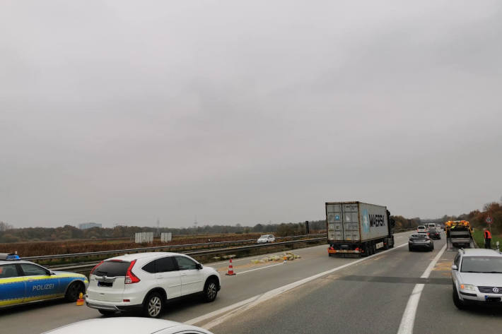  Verkehrsbehinderungen nach schweren Unfall auf der A27 bei Bremerhaven