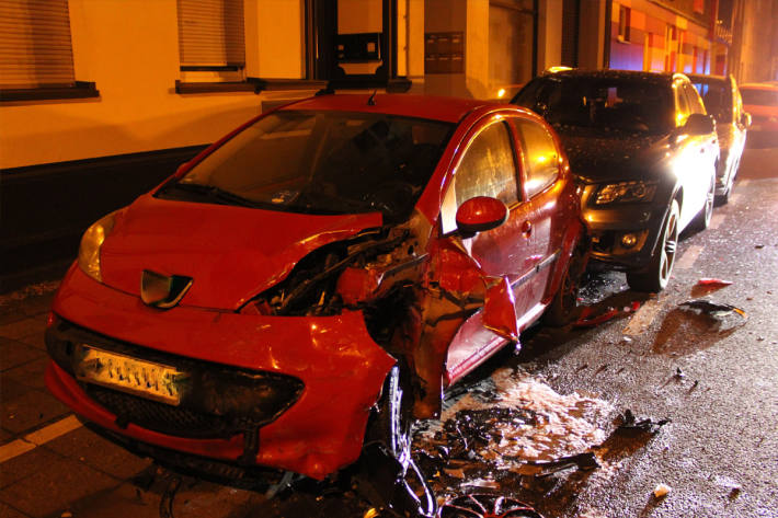 Der Autofahrer beging nach der Kollision Unfallflucht.