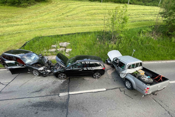Heftige Frontalkollision auf der Brünigstrasse bei Lungern OW