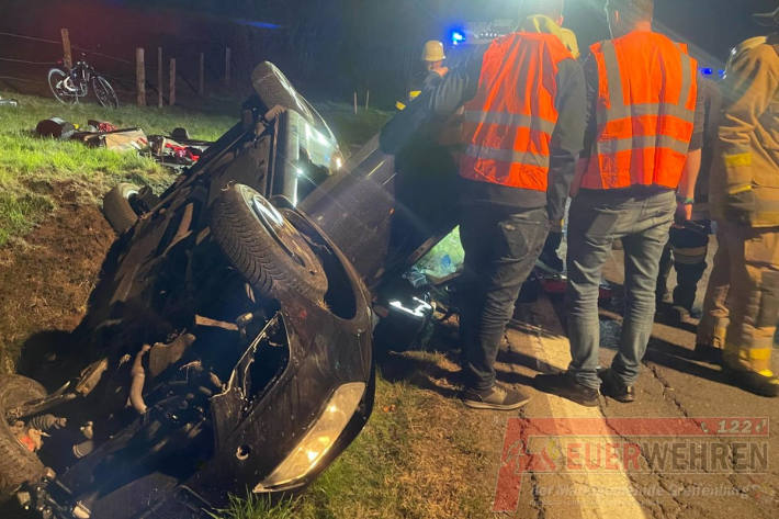 Bei Unfall mit Auto überschlagen