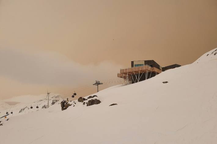 Eine dicke Wolke Saharastaub legte sich am Samstag über den Kanton Uri