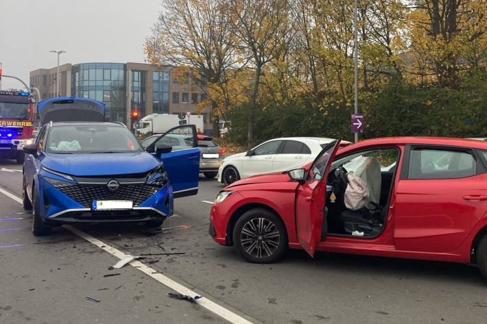 Die Fahrerin des Seat wurde schwer verletzt.