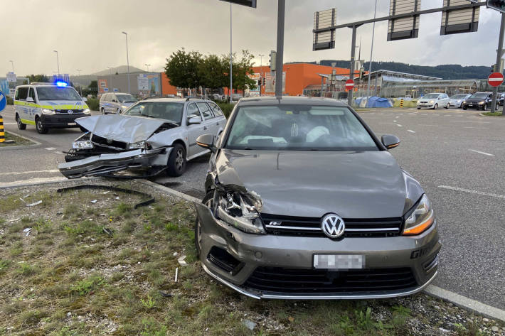 Unfall auf die Kreuzung beim A1-Anschluss
