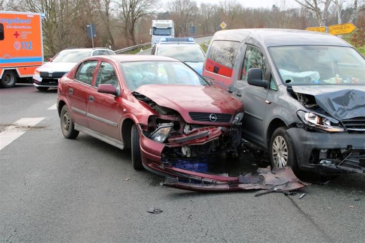 Zwei Personen haben sich bei einem Unfall in Seelenfeld verletzt.