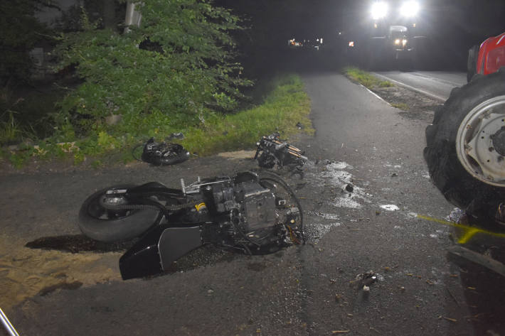 Der Motorradfahrer wurde schwer verletzt.